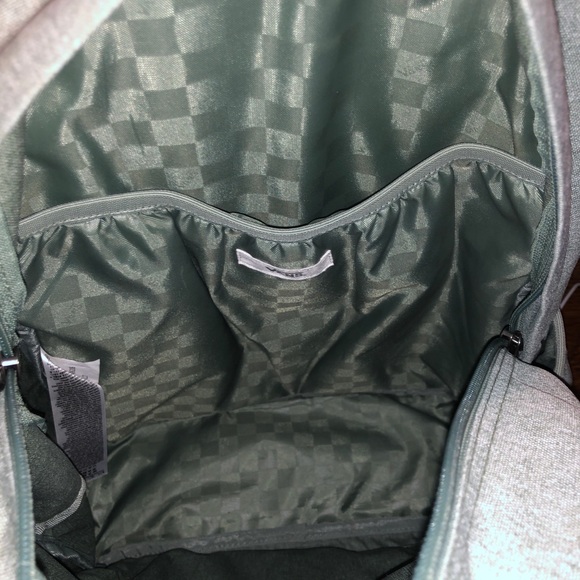 Vans book bag + little vans shoes keychain - Picture 2 of 4